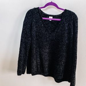 Woman’s V-Neck Chenille Pullover Sweater